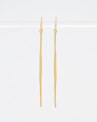 18k gold matchstick dangle earring