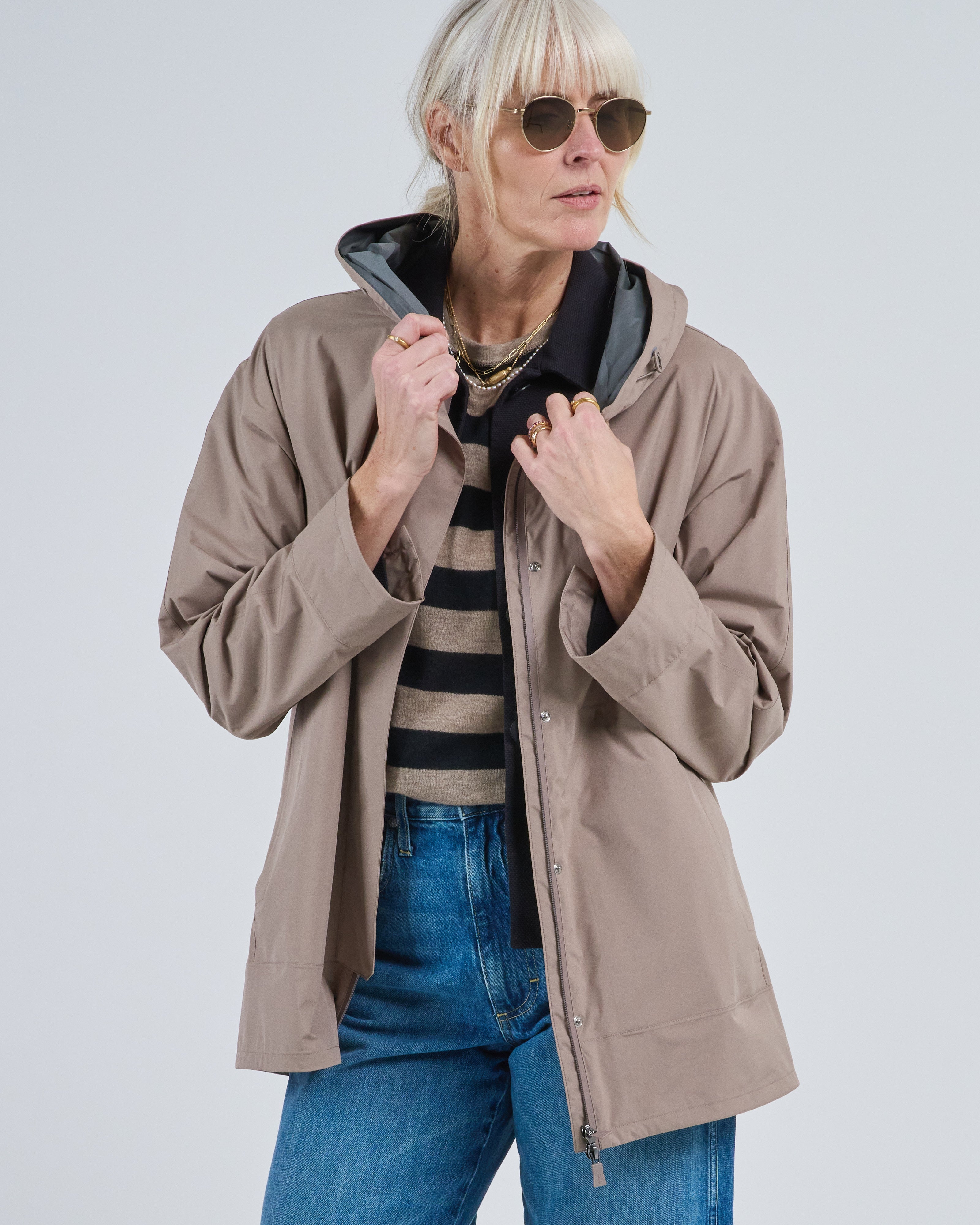 Herno 2 Layer Windstopper Easy High Low Fingertip Length Jacket