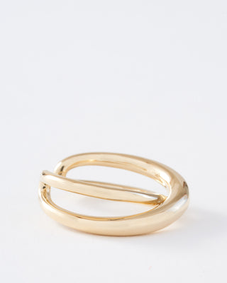 twisted ring