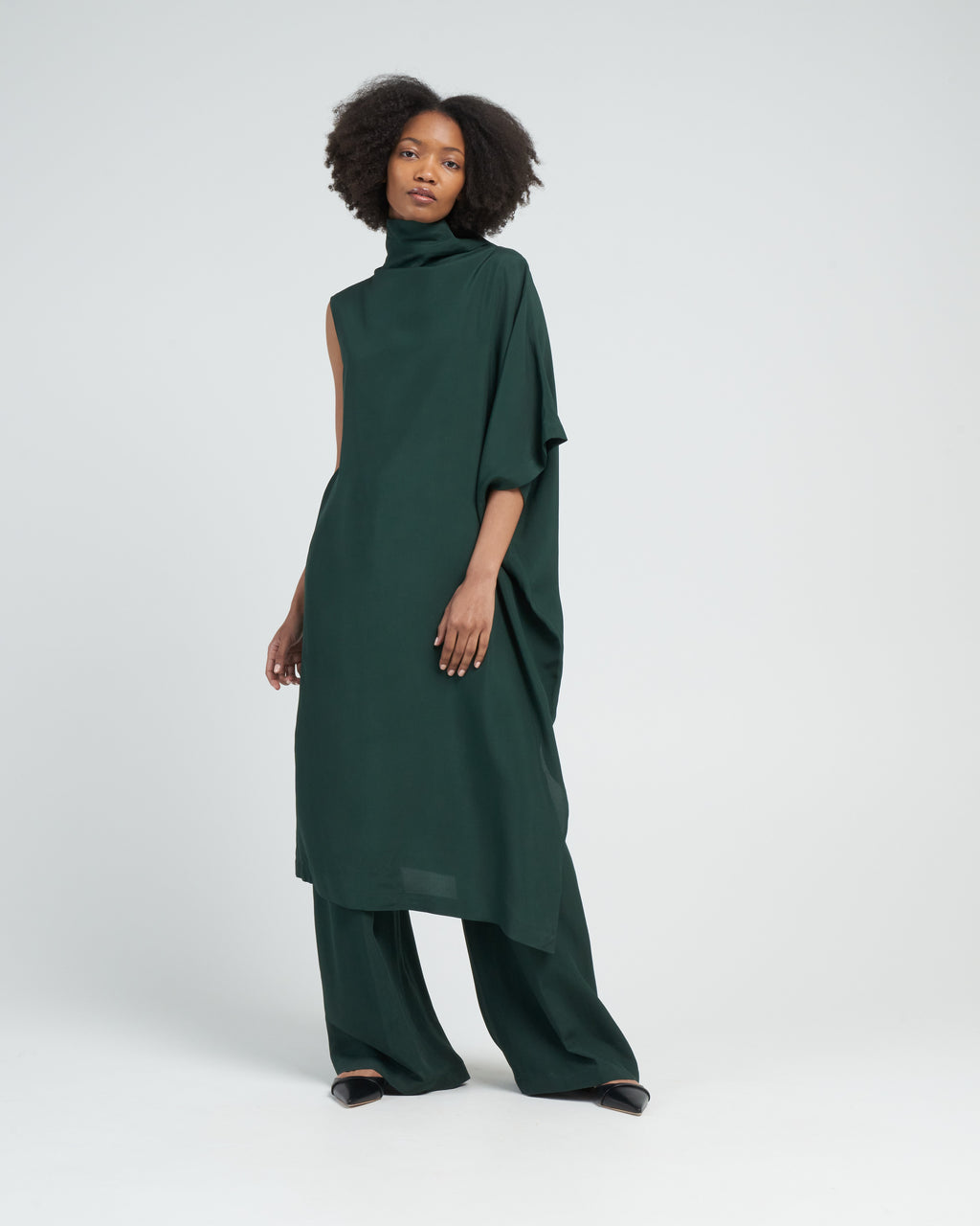 Christian Wijnants Diade Long Cowl Neck Dress Dark Green scarpa Christian Wijnants Diade Long Cowl Neck Dress Dark Green scarpa