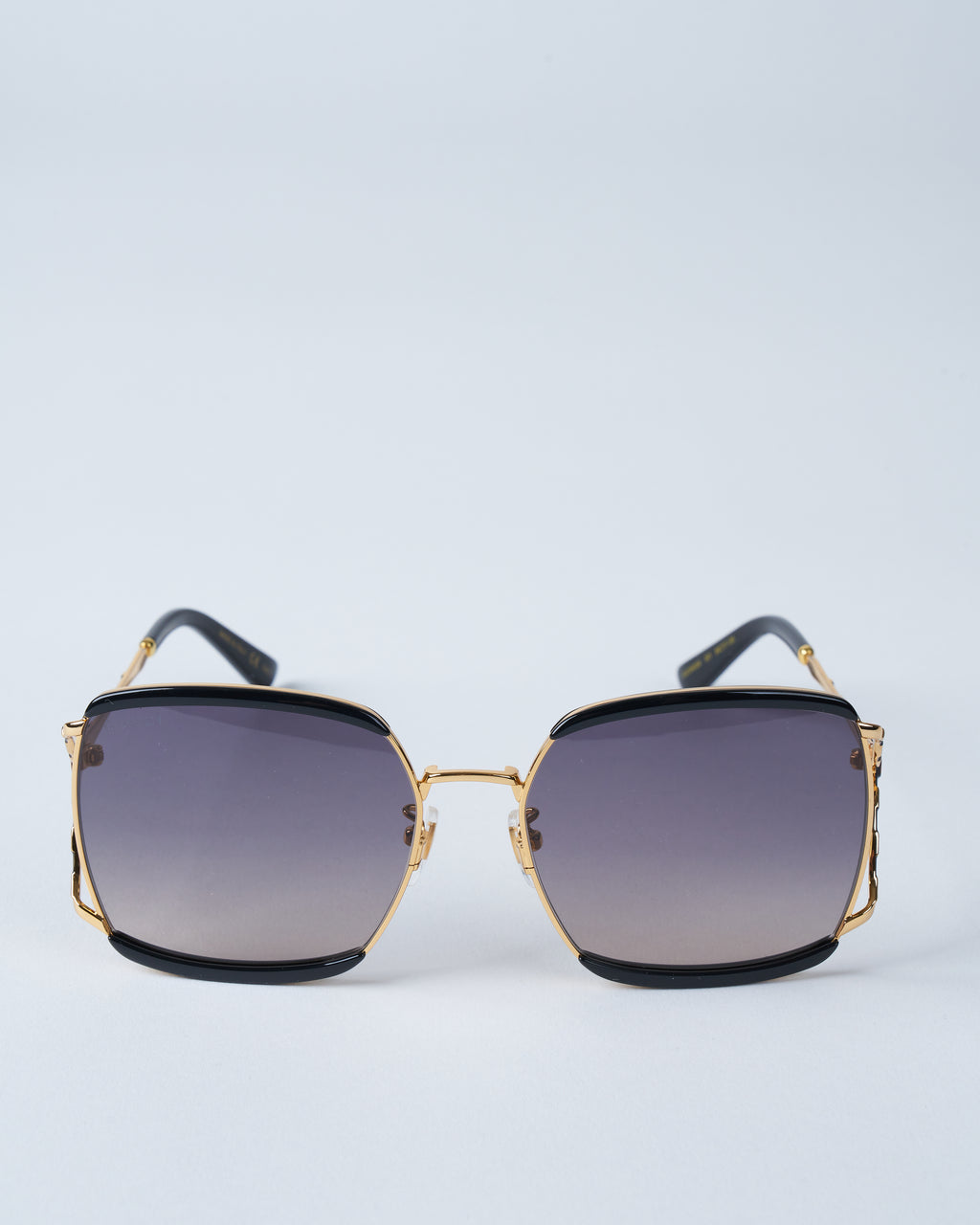 Gucci GG0593SK 001 Sunglasses Black / Gold Square Frame, Grey Lenses Gucci GG0593SK 001 Sunglasses Women main image 4