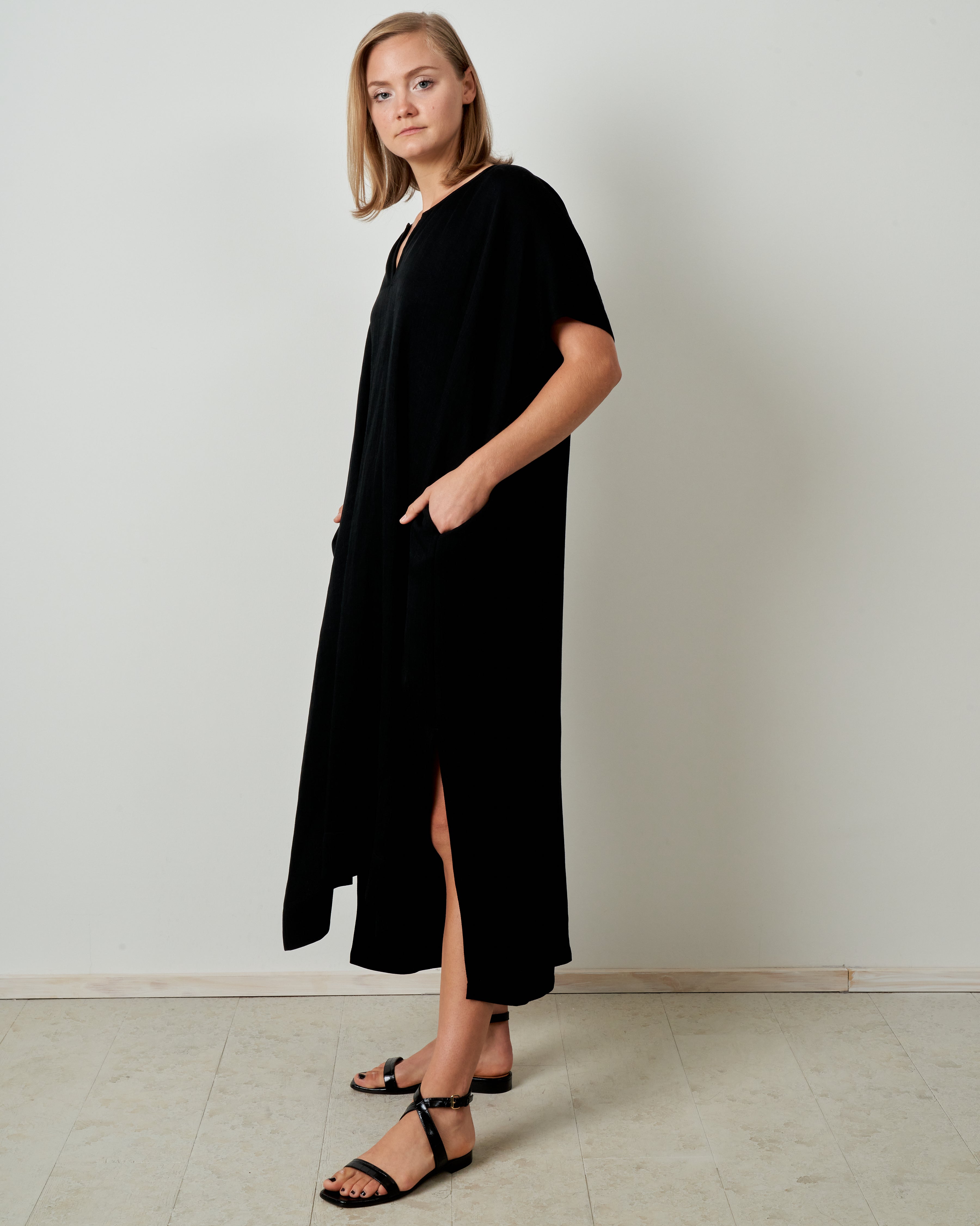 Oodeco バラクラバBlack LEX CFN MALIK 着用 Zero + Maria Cornejo Rae Caftan Linen Black