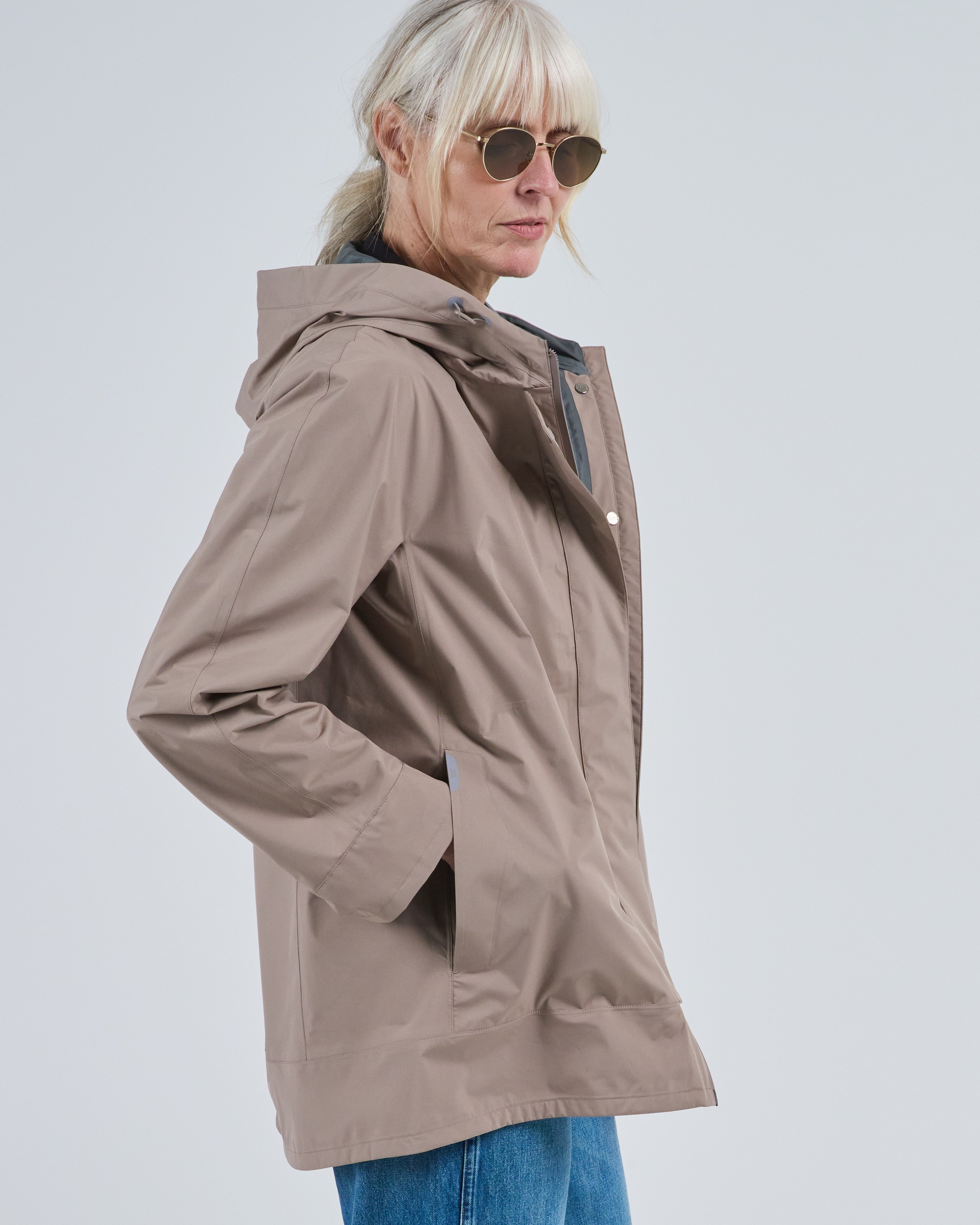 Herno 2 Layer Windstopper Easy High Low Fingertip Length Jacket