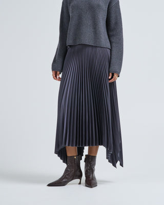 ade skirt