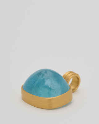 aquamarine cabochon pendant