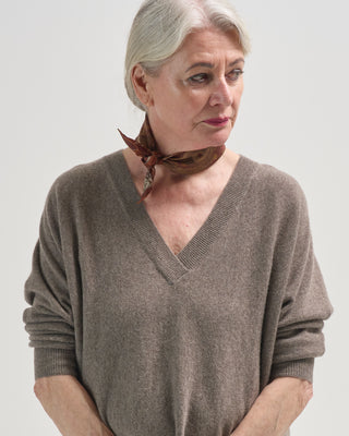 chasing the pearl small silk twill square scarf