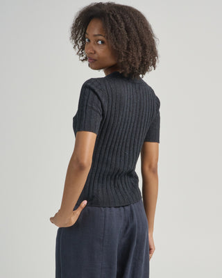 collared short sleeve sweater top