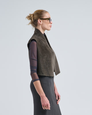 cropped natural edge shearling gilet