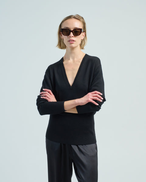 【極レア】VIVIENNE TAM ✨ブラック　ホルダーネックビジューニット deep_vneck_knit_black_1_grande