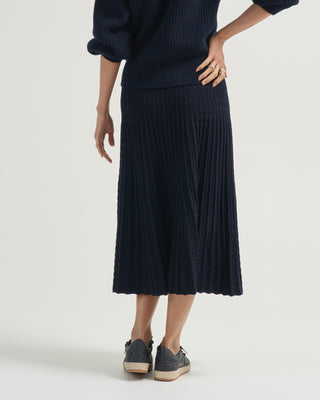 delicate braided stitch knit skirt