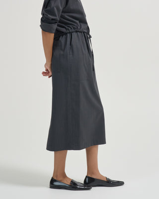 dona tro skirt