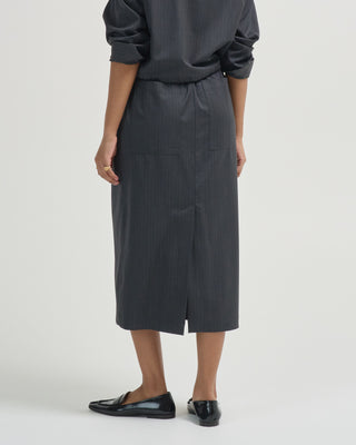 dona tro skirt