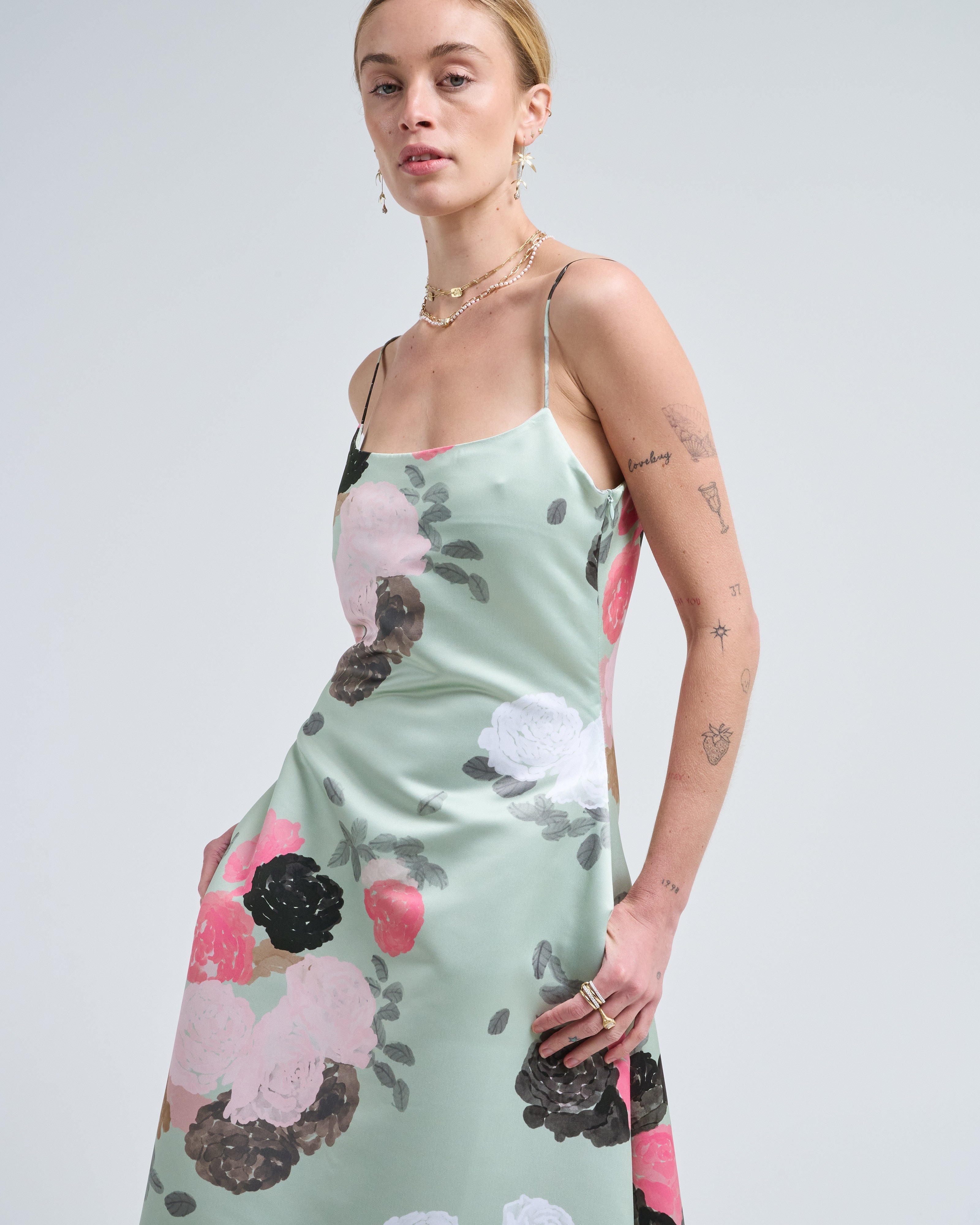 Bernadette Dress Nicole Auscot Rose - Pink & Black On Sage Green Bernadette Dress Nicole Auscot Rose - Pink & Black On Sage Green