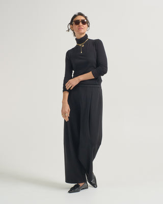 elongated fitted turtleneck