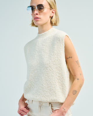 fe boucle vest