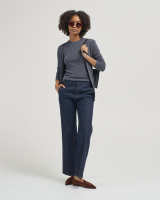 feather weight ribbed v neck slim cardigan