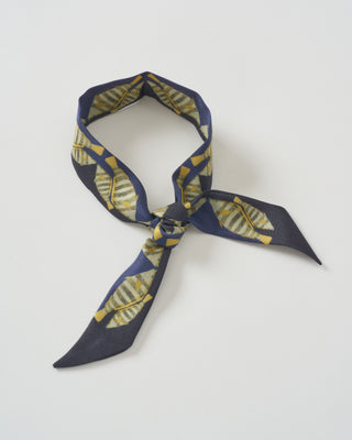 fish kiss silk wristband