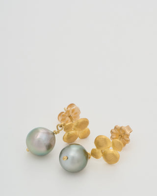 gold quatrefoil and pearl drop earrings