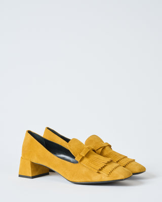 heel suede w/ tassel + kiltie