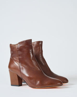heeled boot