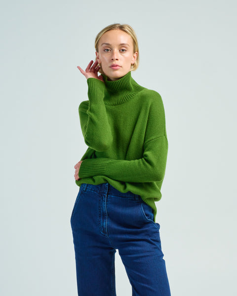 heidi_sweater_matcha_1_grande.