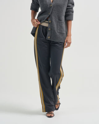 huchisa tape pants