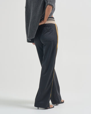 huchisa tape pants