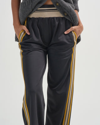 huchisa tape pants