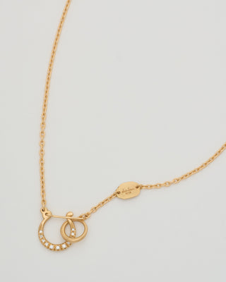 hung gold necklace