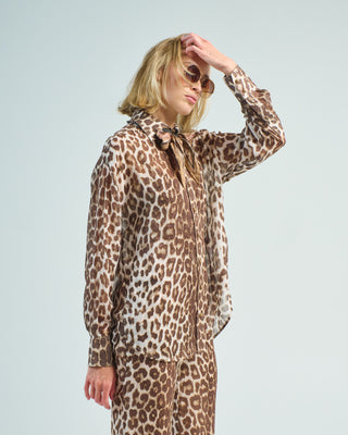 illustration leopard shirt