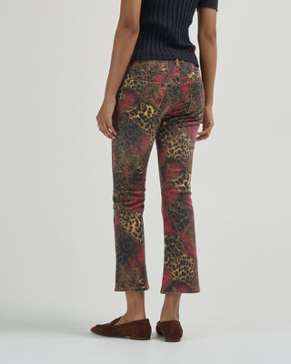 kick fit jean
