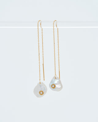 petal pearl chain earrings