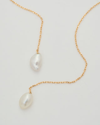kidney pearl chain earrings