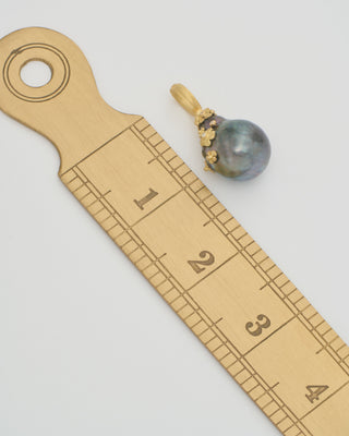 large pearl pendant with flowers