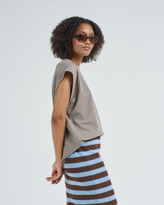 light weight sweatshirting sleeveless easy top