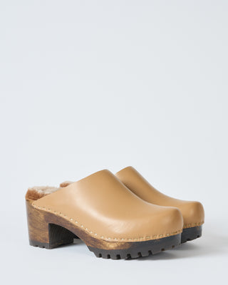 liza clog on mid tread