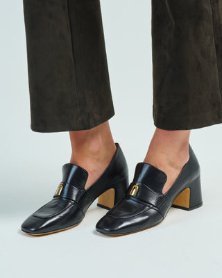 lock heel loafer