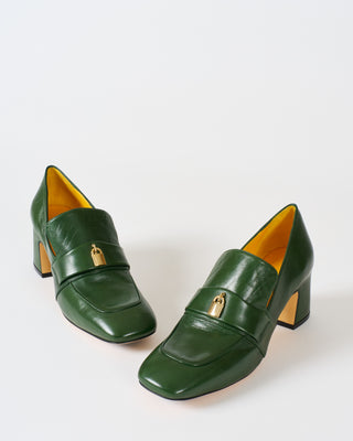 lock heel loafer