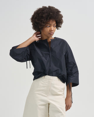 long sleeve v neck shirt