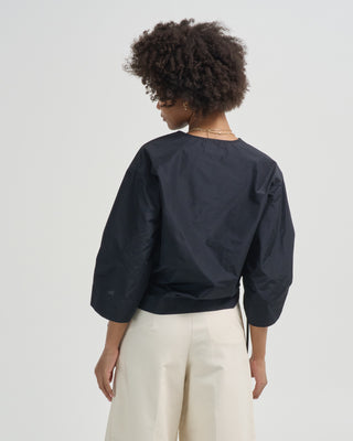 long sleeve v neck shirt