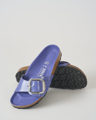 madrid big buckle sandal