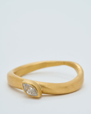 marquis diamond wave ring 5x2mm