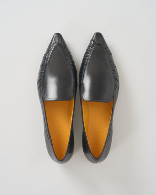 melina t10 flat point toe loafer