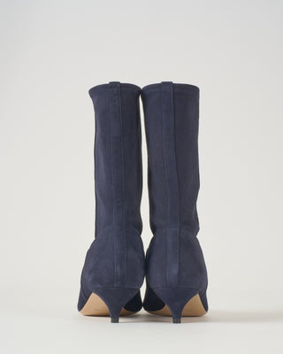 mid shaft stretch point toe suede boot