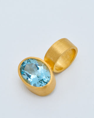 mini aqua oval gem pendnat