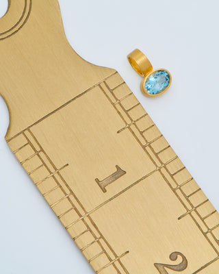 mini aqua oval gem pendnat