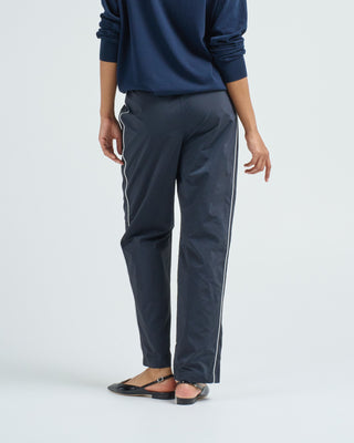 nylon piped jogger