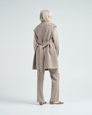 open front vest w/ self belt