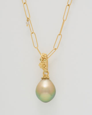 pearl pendant with flower bale