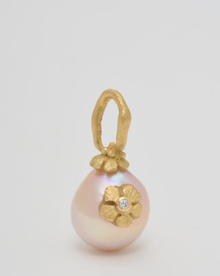 pink fresh water pearl pendant with flower